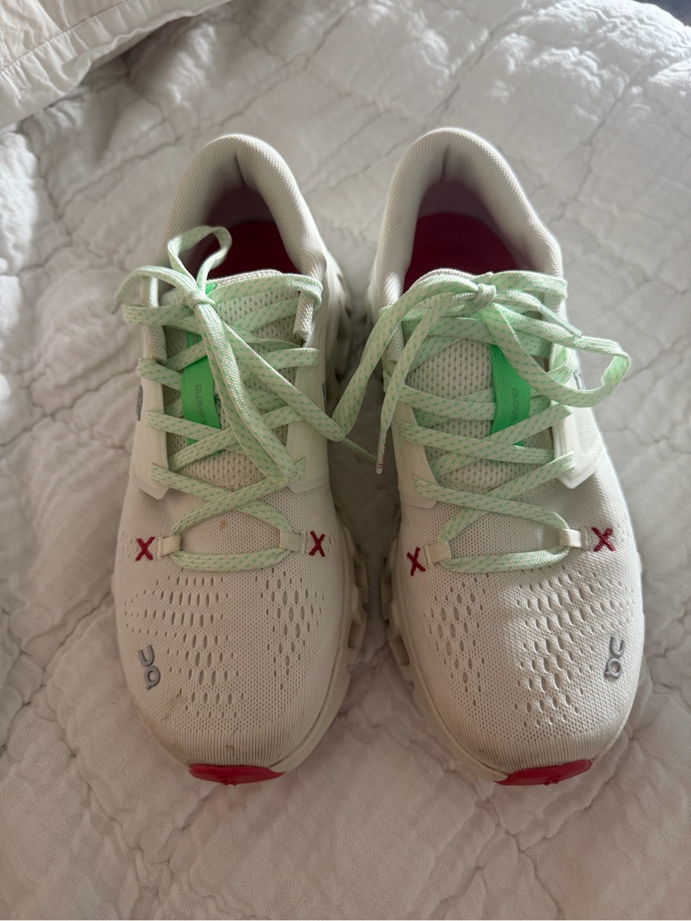 On cloud, Cloud X 5, Women's White sneakers, with Mint Lace and pink Accents